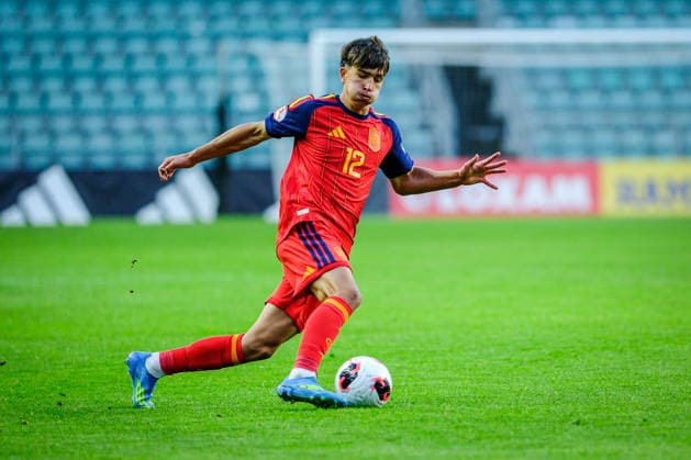 UEFA Under-17 European Championship, EM, Europameisterschaft Estonia 2026 Arnau Cases in action during the UEFA Under-17 European Championship Group-A match between Estonia U-17 vs Spain U-17 national teams, Tallinn Estonia 25.05.2026 Tallinn A Le Coq Arena Estonia Copyright: xMaurixLevandix