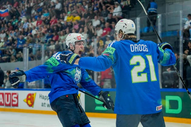 FRIBOURG, SWITZERLAND - MAY 25: Matic Torok of Slovenia L) celebrates Jan Drozg of Slovenia L) for his goal during the 2026 IIHF Ice hockey, Eishockey World Championship, WM, Weltmeisterschaft Switzerland game between Slovenia and Italy at BCF Arena on May 25, 2026 in Fribourg, Fribourg. Fribourg BCF Arena Fribourg Switzerland Copyright: xJustPictures.ch JarixPestelaccix jp-en-EuSpIm-JP6_JAR_Slovenia_Italy_25May2026_00055