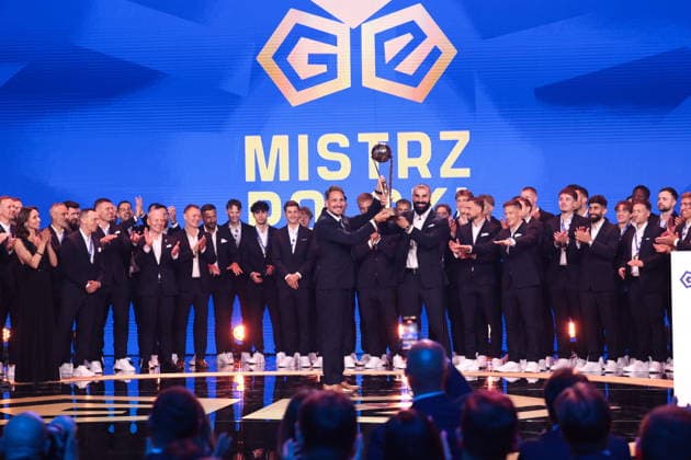 2026.05.25 Warszawa pilka nozna ekstraklasa Gala Ekstraklasy 2026 N z druzyna Lech Poznan Mistrz Polski Piotr Rutkowski Mikael Ishak Foto Przemyslaw Szyszka PressFocus 2026.05.25 Warszawa Football - Ekstraklasa Awards Gala 2026 Gala Ekstraklasy 2026 druzyna Lech Poznan Mistrz Polski Piotr Rutkowski Mikael Ishak Credit: Przemyslaw Szyszka PressFocus NEWSPIX.PL --- newspix.pl 