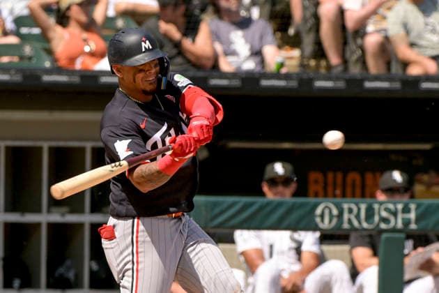 Minnesota Twins Orlando Arcia (11) bats against the Chicago White Sox during the sixth inning at Rate Field in Chicago, IL on Monday, May 25, 2026. Sox defeated the Twins 3-1.  CHI20260525130 MARKxBLACK