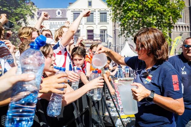 TILBURG, 25-05-2026, De Heuvel, Season 2025 2026, Dutch Keuken Kampioen Divisie eredivisie football, match between Tribute for Willem II Promotion to Eredivisie , picture shows water for heat Tribute for Willem II Promotion to Eredivisie  x203974525x Copyright: