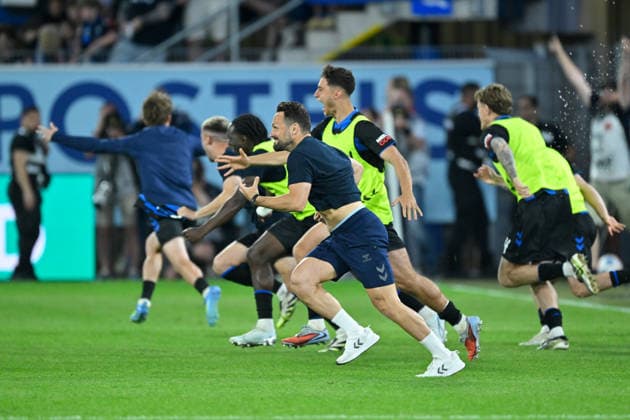 Paderborn, Home Deluxe Arena, 25.05.26, GER, Herren, Relegation, Saison 2025-2026, SC Paderborn 07 - VfL Wolfsburg Bild: Schlussjubel, Emotion, Freude bei Trainer Ralf KETTEMANN (Paderborn) DFL regulations prohibit any use of photographs as image sequences and or quasi-video. NRW Deutschland