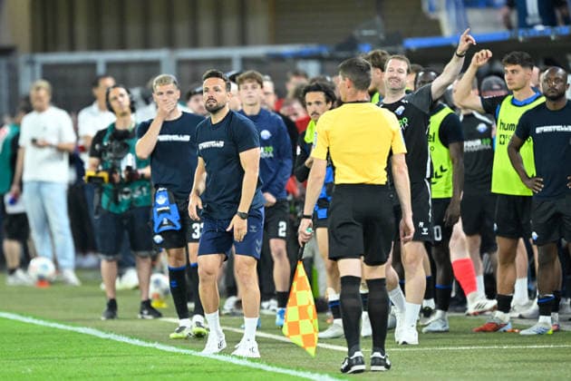 Paderborn, Home Deluxe Arena, 25.05.26, GER, Herren, Relegation, Saison 2025-2026, SC Paderborn 07 - VfL Wolfsburg Bild: Trainer Ralf KETTEMANN (Paderborn) DFL regulations prohibit any use of photographs as image sequences and or quasi-video. NRW Deutschland
