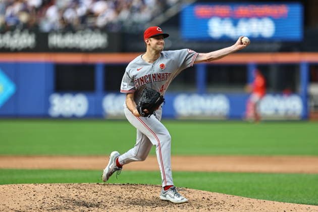 MLB, Baseball Herren, USA Cincinnati Reds Vs. New York Mets Cincinnati Reds starting pitcher Nick Lodolo 40 throws during the fifth inning of the baseball game against the New York Mets at Citi Field in Corona, New York, on May 25, 2026. Flushing New York United States  Copyright: xGordonxDonovanx originalFilename:donovan-mlbcinci260525_npFcL.jpg