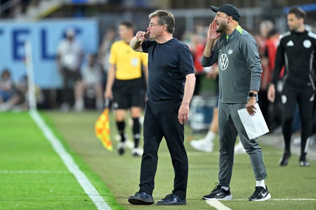 Paderborn, Home Deluxe Arena, 25.05.26, GER, Herren, Relegation, Saison 2025-2026, SC Paderborn 07 - VfL Wolfsburg Bild: Trainer Dieter HECKING (Wolfsburg) DFL regulations prohibit any use of photographs as image sequences and or quasi-video. NRW Deutschland