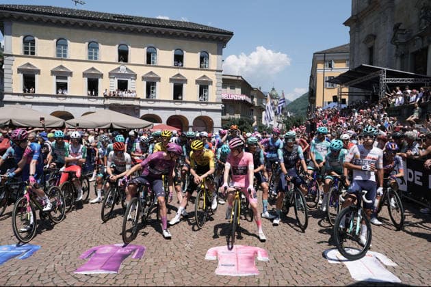 Start the race during Stage 16 of the Giro d™Italia, from Bellinzona to CarÃ¬, Switzerland, Tuesday, May 26, 2026.  Copyright: xMassimoxPaolone LaPressex