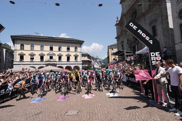 Start the race during Stage 16 of the Giro d™Italia, from Bellinzona to CarÃ¬, Switzerland, Tuesday, May 26, 2026.  Copyright: xMassimoxPaolone LaPressex