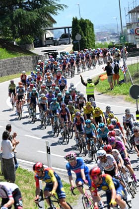 26-05-2026 Giro D italia; Tappa 16 Bellinzona - Cari; Biasca; 