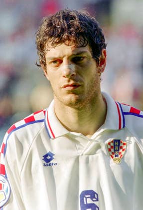 960616 Football, UEFA EURO, EM, Europameisterschaft,Fussball 1996 (England), Group D, Croatia - Denmark 3-0: Croatias Slaven Bilic. Photo: BILDBYRAN M023 m023 960615 dia bbeng em em96 em 96 em 1996 em1996 fotboll football soccer croatia v denmark kroatien danmark euro uefa euro 1996 euro1996 euro96 european championships europamästerskap hillsborough sheffield june 16 1996 portrait headshot *** 960616 Football, Uefa EURO 1996 England , Group D, Croatia Denmark 3 0 Croatias Slaven Bilic Photo BILDBYRAN M023 m023 960615 dia bbeng em em96 em 96 em 1996 em1996 football soccer croatia v denmark croatia denmark euro uefa euro 1996 euro1996 euro96 european championships european championships hillsborough sheffield june 16 1996 portrait headshot  Copyright: BILDBYRAN BB960616BB141