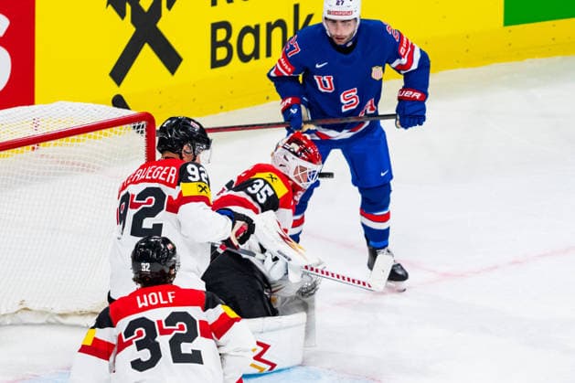 ZURICH, SWITZERLAND - MAY 26: Atte Tolvanen (Austria, 35) stops puck by mask during the Preliminary Round - Group A Match 53 between United States and Austria at the IIHF Ice hockey, Eishockey World Championship, WM, Weltmeisterschaft 2026, Swiss Life Arena on May 26, 2026 in Zurich, Switzerland. Zurich Switzerland Copyright: xTimoxSteinx