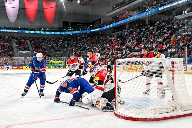 ZURICH, SWITZERLAND - MAY 26: Matthew Tkachuk of United States tries to score against goalkeeper Atte Tolvanen of Austria during the 2026 IIHF Ice hockey, Eishockey World Championship, WM, Weltmeisterschaft Switzerland game between USA and Austria at Swiss Life Arena on May 26, 2026 in Zurich, Zurich. Zurich Swiss Life Arena Zurich Switzerland Copyright: xJustPictures.ch AndreaxBrancax jp-en-EuSpIm-JP7_ANB_USA_Aut_26052026_2761