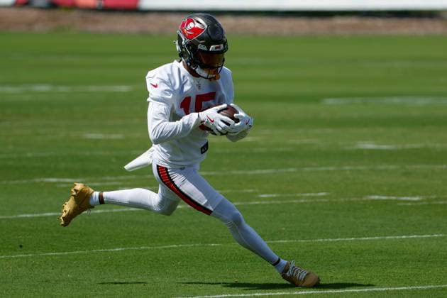 May 26, 2026, Tampa, Florida, USA: Tampa Bay Buccaneers wide receiver Tez Johnson (15) runs after he catches a pass during OTA at the AdventHealth Training Center in Tampa on Tuesday, May 26, 2026. Florida News - May 26, 2026  - ZUMAs70_ 0857621344st Copyright: xJeffereexWoox