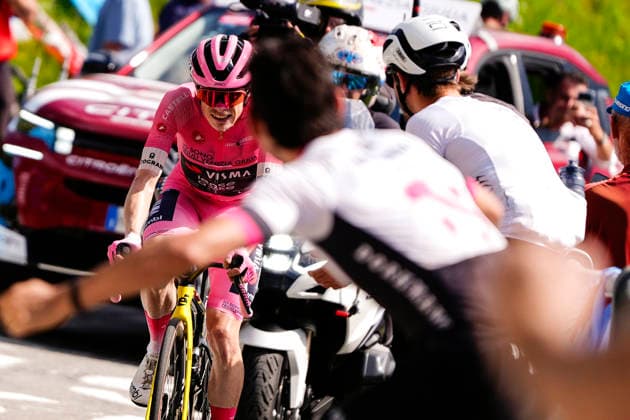 Denmark™s Jonas Vingegaard Hansen of Team Visma Lease A Bike during Stage 16 of the Giro d™Italia, from Bellinzona to CarÃ¬, Switzerland, Tuesday, May 26, 2026.  Copyright: xFabioxFerrari LaPressex