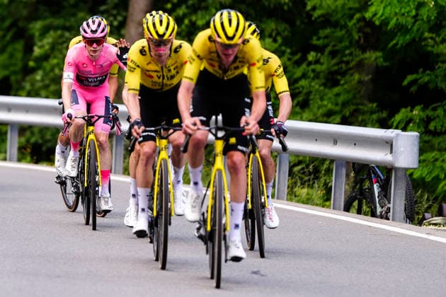 Denmark™s Jonas Vingegaard Hansen of Team Visma Lease A Bike during Stage 16 of the Giro d™Italia, from Bellinzona to CarÃ¬, Switzerland, Tuesday, May 26, 2026.  Copyright: xFabioxFerrari LaPressex