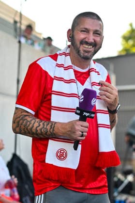Relagation 2.Bundesliga: SpVgg Greuther Fürth - Rot-Weiss Essen; 26.05.2026 FÜRTH, GERMANY - 26. MAI: im Bild Sascha MÖLDERS als Experte und Fan von RWE Einzelfoto Freisteller vor dem Match zwischen der SpVgg Greuther Fürth und Rot-Weiss Essen beim Rückspiel der Relegation zur 2. Bundesliga im Sportpark Ronhof DFL REGULATIONS PROHIBIT ANY USE OF PHOTOGRAPHS AS IMAGE SEQUENCES AND OR QUASI-VIDEO RAN, SAT 1 Copyright: xBEAUTIFULxSPORTS Goldbergx