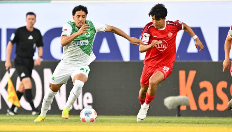 26.05.2026 - Fussball - Saison 2025 2026 - Relegation 2. Fussball Bundesliga - Hinspiel: SpVgg Greuther Fürth ( Kleeblatt ) - Rot Weiss Essen RWE - Sportfoto Zink - xwoxzix - DFL regulations prohibit any use of photographs as image sequences and or quasi-video - only for editorial use - Sayfallah Ltaief (47, SpVgg Greuther Fürth ) Kaito Mizuta (24, Rot-Weiss Essen )
