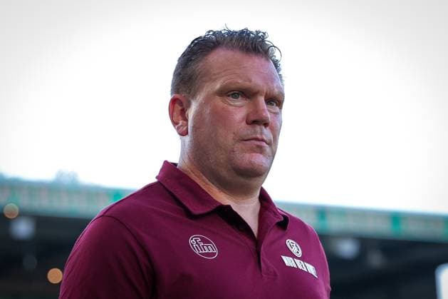 Cheftrainer Uwe Koschinat (Rot-Weiss Essen), SpVgg Greuther Fuerth vs. Rot-Weiss Essen, Fussball, Maenner, Relegation, 2. Bundesliga, DFL, Saison 2025 2026, Rueckspiel, 26.05.2026 DFB regulations prohibit any use of photographs as image sequences and or quasi-video Fuerth Bayern Deutschland