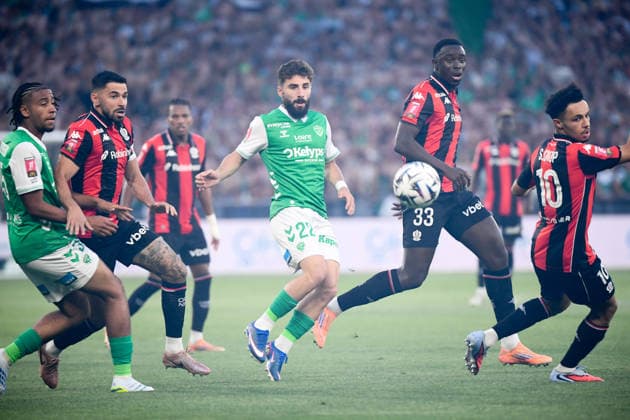 AS Saint Etienne v OGC Nice - Ligue 1 McDonald s 2025 2026 - Relegation Promotion Playoffs 08 Morgan SANSON (ogcn) - 22 Zuriko DAVITASHVILI (asse) - 33 Antoine MENDY (ogcn) during the Ligue 1 Relegation Promotion match between Saint Etienne and Nice at Stade Geoffroy-Guichard on May 26, 2026 in Saint-Etienne, France. Saint-Etienne France  Copyright: xFEPx 776502188