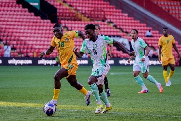Nigeria v Zimbabwe - Unity Cup 2026 Marvelous Nakamba of Zimbabwe competes for the ball during the Unity Cup 2026 Semi-Finals match between Nigeria and Zimbabwe at The Valley in London, United Kingdom, on May 26, 2026. London United Kingdom  Copyright: xNewsxImagesx originalFilename:cosgrove-unitycup260526_npaP9.jpg