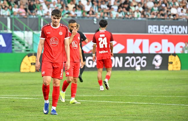 26.05.2026 - Fussball - Saison 2025 2026 - Relegation 2. Fussball Bundesliga - Rückspiel: SpVgg Greuther Fürth ( Kleeblatt ) - Rot Weiss Essen RWE - Sportfoto Zink MeZi - xmexzix - DFL regulations prohibit any use of photographs as image sequences and or quasi-video - only for editorial use - Jaka Cuber Potocnik (9, Rot-Weiss Essen ) enttäuscht Enttäuschung