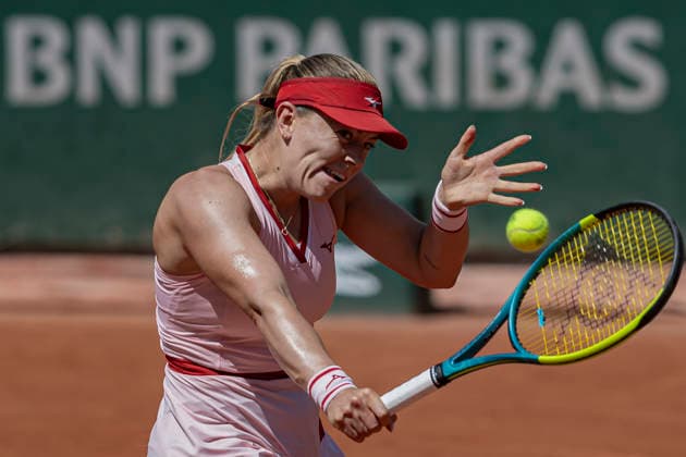 2026 French Open - Day Three Dalma Galfi returns the ball against Mayar Sherif during the Roland Garros Grand Slam Tournament on Day 03 in Paris, France, on May 26, 2026. Paris France  Copyright: xRobertxSzaniszlox originalFilename:szaniszlo-notitle260526_npWmF.jpg