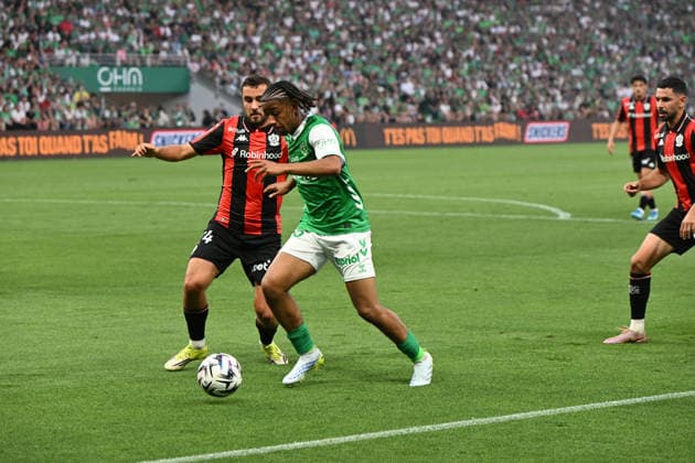 Footbal : AS Saint Etienne v OGC Nice - Barrage ligue 1 - ligue 2 GADEGBEKU Julien of Saint Etienne during the Ligue 2 BKT match between AS Saint-Etienne and OGC Nice Ligue 1-Ligue 2 playoff first leg at Stade Geoffroy-Guichard Saint Etienne on May 26, 2026 in Saint-Etienne, France. SAINT ETIENNEFrance  Copyright: xMouradxAllilix