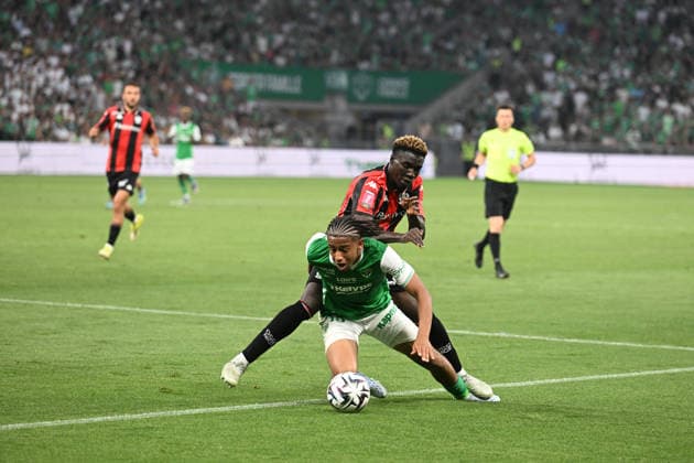 Footbal : AS Saint Etienne v OGC Nice - Barrage ligue 1 - ligue 2 GADEGBEKU Julien of Saint Etienne during the Ligue 2 BKT match between AS Saint-Etienne and OGC Nice Ligue 1-Ligue 2 playoff first leg at Stade Geoffroy-Guichard Saint Etienne on May 26, 2026 in Saint-Etienne, France. SAINT ETIENNEFrance  Copyright: xMouradxAllilix