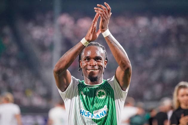 Deutschland: Fussball 2. Bundesliga Relegation 2025 - 2026 - SpVgg Greuther-Fürth vs Rot-Weiss Essen - Sportpark Ronhof I Thomas Sommer (Fürth): Freude, Emotionen, Jubel Noel Futkeu (SpVgg Greuther Fürth, 9) Mimik, Gesichtsausdruck, Emotion, Geste, Gestik, Emotion Copyright: xJOERANxSTEINSIEKx