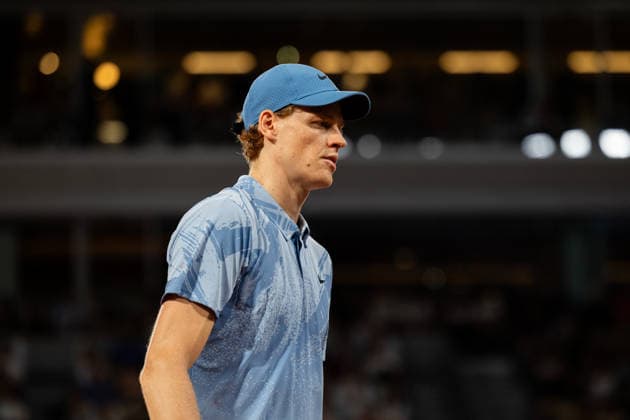 PARIS, FRANCE - MAY 26: Jannik Sinner of Italy in action against Clement Tabur of France in the Men s Singles First Round match on Day Three of the 2026 French Open at Roland Garros on May 26, 2026 in Paris, France. (Photo by Pauline FIGUET SPP)  Copyright: xPaulinexFIGUETx xSPPx Sportspressphoto_SPR155165