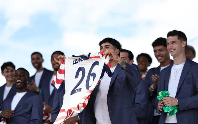 May 26, 2026, New York, New York, USA: Tuesday, May 26, 2026; New York, New York, USA; United States forward Alejandro Zendejas (26) gets introduced to the crowd at Pier 17. New York USA - ZUMAs325 20260526_zsp_s325_135 Copyright: xJessxStilesx