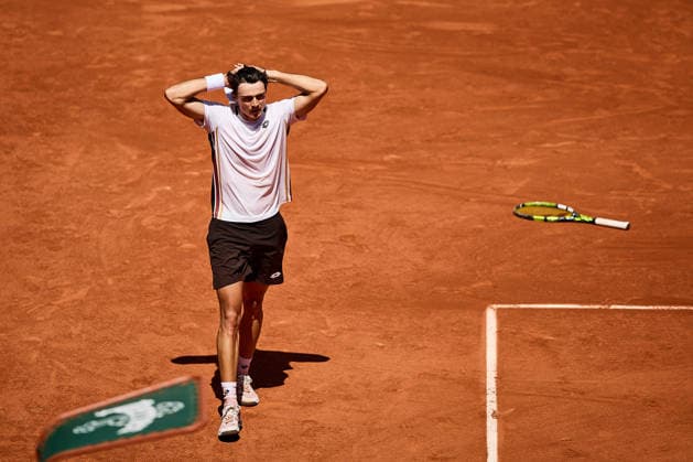May 27, 2026, Paris, Ile-De-France, France: Adam Walton of Australia reacts after matchpoint against Daniil Medvedev during the French Open at Roland Garros - Tennis Grand Slam, 26.5.2026 in Paris (Roland Garros), France Tennis 2026: ROLAND GARROS - French Open Tennis Grand Slam - Paris: WALTON 6:2 1:6 6:1 1:6 6:4 MEDVEDEV  - ZUMAs343 20260527_zsp_s343_020 Copyright: xMathiasxSchulzx