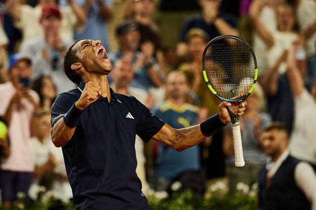 May 27, 2026, Paris, Ile-De-France, France: Felix Auger-Aliassime of Canada very emotional, celebrates the win of the match against Daniel Altmaier of Germany during the French Open at Roland Garros - Tennis Grand Slam, 26.5.2026 in Paris (Roland Garros), France Tennis 2026: ROLAND GARROS - French Open Tennis Grand Slam - Paris: AUGER-ALIASSIME 4:6 6:4 4:6 6:1 7:6 ALTMAIER  - ZUMAs343 20260527_zsp_s343_087 Copyright: xMathiasxSchulzx