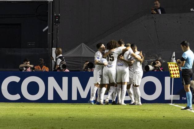 RECORD DATE NOT STATED Match between Santos and Deportivo Cuenca for the South American CONMEBOL. Santos (SP), 05 26 2026 - CONMEBOL Sudamericana Santos vs Deportivo Cuenca - Gabigol of Santos scores and celebrates his goal in the match between Santos and Deportivo Cuenca, valid for group stage 6 of the CONMEBOL Sudamericana, held at Vila Belmiro, in the city of Santos on the night of Tuesday, May 26, 2026.(Foto: Pedro Paulo Diaz Thenews2 imago images) SPO  Copyright: xPedroxPauloxDiazx