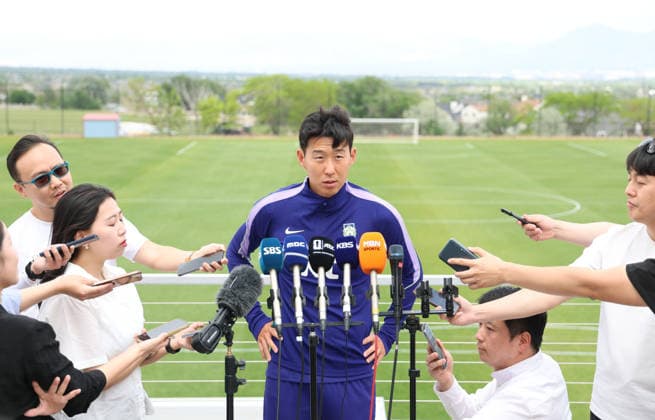 Fußball, FIFA WM 2026, Nationalteam Südkorea Training S. Korean team trains for 2026 World Cup S. Korean team trains for 2026 World Cup Son Heung-min, captain of the South Korean men s national football team, speaks to reporters as the team trains at Zions Bank Training Center in Herriman, Utah, on May 26, 2026, in preparation for the upcoming World Cup in Canada, Mexico and the United States. (Yonhap) 2026-05-27 08:22:23 < 1980-2026 YONHAPNEWS AGENCY. .> ë¯¸êµ­ ¹Ì±¹ EDITORIAL USE ONLY  Copyright: xx PYH2026052701530031500 YonhapxNewsx 0857641952st