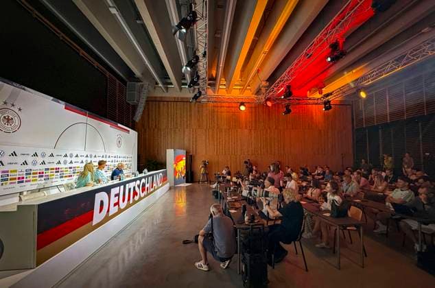 27.05.2026, Fussball DFB-Nationalmannschaft Deutschland, Trainingslager vor der WM, Auftakt-Pressekonferenz im Medienzentrum HALFTIME bei ADIDAS, in Herzogenaurach. AM Podium stellt Sportdirektor Trainer Julian Nagelsmann (Deutschland) und Sportdirektor Rudi Völler (Deutschland) den Fragen der Journalisten *** 27 05 2026, Football DFB national team Germany, training camp before the World Cup, kick-off press conference in the HALFTIME media center at ADIDAS, in Herzogenaurach At the podium, sports director coach Julian Nagelsmann Germany and sports director Rudi Völler Germany answer questions from journalists