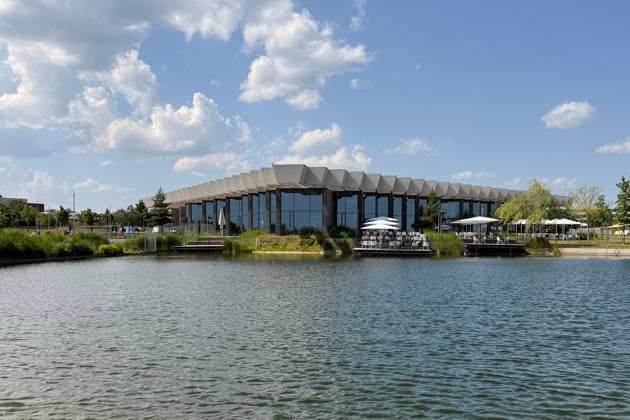 Gebäude Halftime in der World of Adidas, Ort des WM-Trainingslagers der Deutschen Nationalmannschaft - Herzo Base 27.05.2026: Deutsche Nationalmannschaft, Trainingslager zur WM-Vorbereitung, Home Ground, HerzoBase, World of Adidas, Herzogenaurach