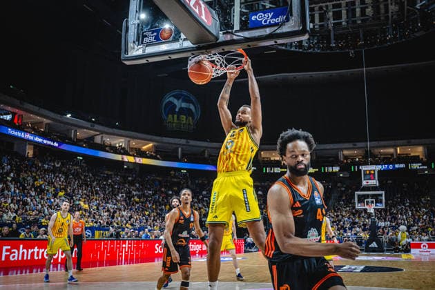 Basketball Berlin 27.05.2026 Saison 2025 2026 EasyCredit BBL 1. Bundesliga Männer, Herren Playoffs Viertelfinale Spiel 5 Alba Berlin - RASTA Vechta Norris Agbakoko (Alba Berlin, No.17) Lloyd Pandi (Vechta, No.41)