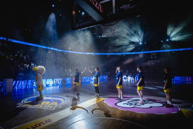 Basketball Berlin 27.05.2026 Saison 2025 2026 EasyCredit BBL 1. Bundesliga Männer, Herren Playoffs Viertelfinale Spiel 5 Alba Berlin - RASTA Vechta Teamvorstellung Alba Moses Wood (Alba Berlin, No.11) Alex O Connell (Alba Berlin, No.03)