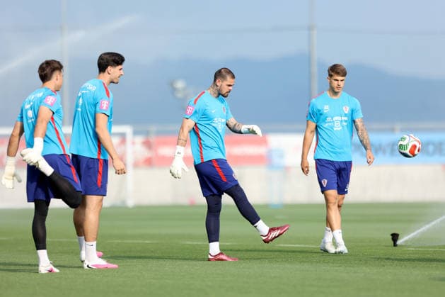 Training session of Croatian national football team Igor Matanovic, Dominik Kotarski and Luka Vuskovic of Croatia during a training session at Rujevica Stadium in Rijeka, Croatia, on May 27, 2026. The Croatian national football team is holding a pre-World Cup training camp ahead of friendly matches against Belgium and Slovenia.  NelxPavletic PIXSELL
