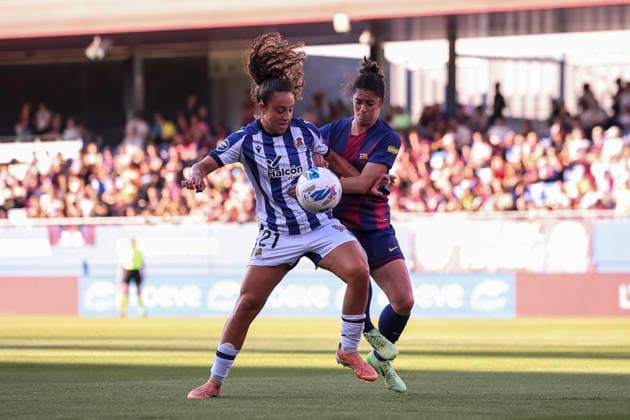 May 27, 2026, Sant Joan Despi, Barcelona, Spain: Emma Ramirez Gorgoso of Real Sociedad and Marta Torrejon of FC Barcelona, Barca compete for the ball during the Spanish Women league, Liga F, football match played between FC Barcelona and Real Sociedad at Johan Cruyff Stadium on May 27, 2026 in Sant Joan Despi, Barcelona. Sant Joan Despi Spain - ZUMAa181 20260527_zaa_a181_058 Copyright: xJavierxBorregox