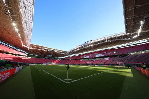 27.05.2026, xtgx, Fussball UEFA Conference League Finale 2026, Crystal Palace - Rayo Vallecano v.l. Innenraum, Rasen, Tribuenen, Tribuene, Spielfeld (UEFA REGULATIONS PROHIBIT ANY USE OF PHOTOGRAPHS as IMAGE SEQUENCES and or QUASI-VIDEO) Red Bull Arena