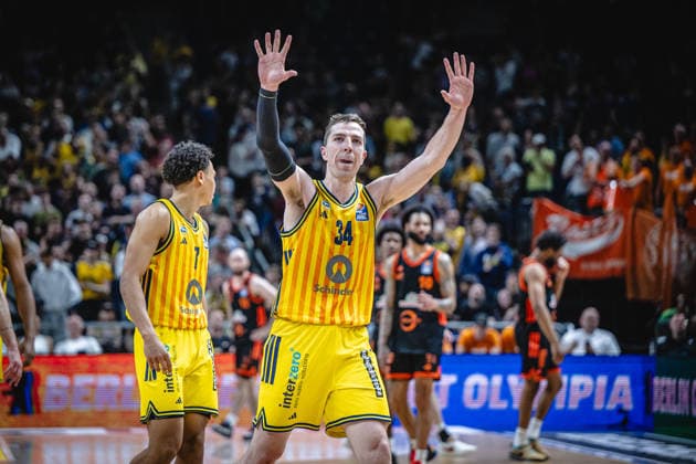 Basketball Berlin 27.05.2026 Saison 2025 2026 EasyCredit BBL 1. Bundesliga Männer, Herren Playoffs Viertelfinale Spiel 5 Alba Berlin - RASTA Vechta Justin Bean (Alba Berlin, No.34) Jubel