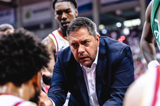 easyCredit Basketball Bundesliga, 5. Playoff-Viertelfinale: Telekom Baskets Bonn vs. Fitness First Baskets Würzburg, 27.05.2026 SaÅ¡a Filipovski (Würzburg Head Coach) in der Auszeit - easyCredit Basketball Bundesliga, 5. Playoff-Viertelfinale: Telekom Baskets Bonn vs. Fitness First Baskets Würzburg, 27.05.2026, Telekom Dome Bonn Copyright: xBEAUTIFULxSPORTS Derixx