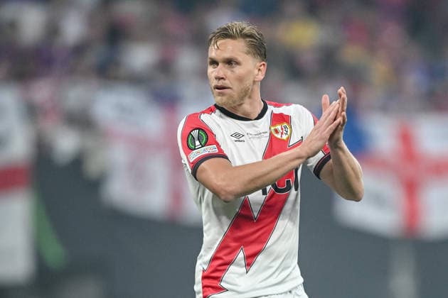 Alemao (Rayo Vallecano) gestures during the UEFA Conference League Final 2026 match between Crystal Palace FC and Rayo Vallecano de Madrid at Football Arena Leipzig on May 27, 2026 in Leipzig, Germany. (Photo by Harry Langer DeFodi Images) -