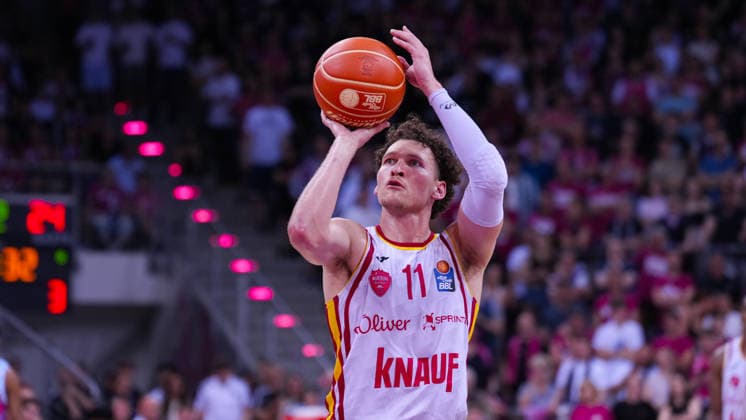 27.05.2026, xydrx, Basketball, easyCredit Basketball Bundesliga, Playoffs, Viertelfinale Spiel 5, Telekom Baskets Bonn - Fitness First Würzburg Baskets, Telekom Dome Bonn: Brae Ivey (Fitness First Wuerzburg Baskets, 11) beim Freiwurf Copyright: HMBxMedia YannisxDreimann