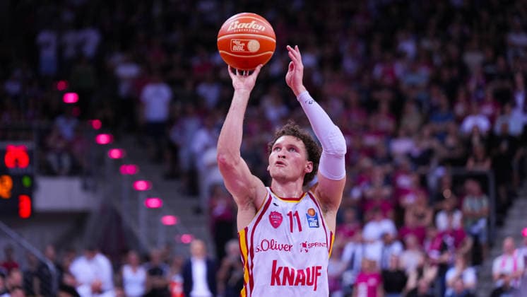 27.05.2026, xydrx, Basketball, easyCredit Basketball Bundesliga, Playoffs, Viertelfinale Spiel 5, Telekom Baskets Bonn - Fitness First Würzburg Baskets, Telekom Dome Bonn: Brae Ivey (Fitness First Wuerzburg Baskets, 11) beim Freiwurf Copyright: HMBxMedia YannisxDreimann