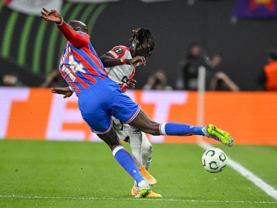 Jean-Philippe Mateta (Crystal Palace) and Pathe Ciss (Rayo Vallecano) battle for the ball during the UEFA Conference League Final 2026 match between Crystal Palace FC and Rayo Vallecano de Madrid at Football Arena Leipzig on May 27, 2026 in Leipzig, Germany. (Photo by Harry Langer DeFodi Images) -