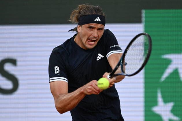 2026 French Open (Roland-Garros) - Day 4 PARIS, FRANCE - MAY 27: Alexander Zverev of Germany in action against Tomas Machac (not seen) of Czech Republic during the Men s Singles second round on Day Four of the 2026 French Open at Roland Garros on May 27, 2026 in Paris, France. Burak Akbulut Anadolu Paris France. Editorial use only. Please get in touch for any other usage.  Copyright: x2026xAnadoluxBurakxAkbulutx
