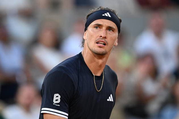 2026 French Open (Roland-Garros) - Day 4 PARIS, FRANCE - MAY 27: Alexander Zverev of Germany in action against Tomas Machac (not seen) of Czech Republic during the Men s Singles second round on Day Four of the 2026 French Open at Roland Garros on May 27, 2026 in Paris, France. Burak Akbulut Anadolu Paris France. Editorial use only. Please get in touch for any other usage.  Copyright: x2026xAnadoluxBurakxAkbulutx