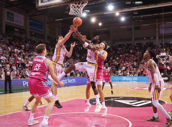 Telekom Baskets Bonn vs. Fitness First Würzburg (Wuerzburg) Baskets Playoffs Viertelfinale Spiel 5 - Saison 2025 26